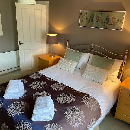 Hillview Villa Ballater Bagian luar foto